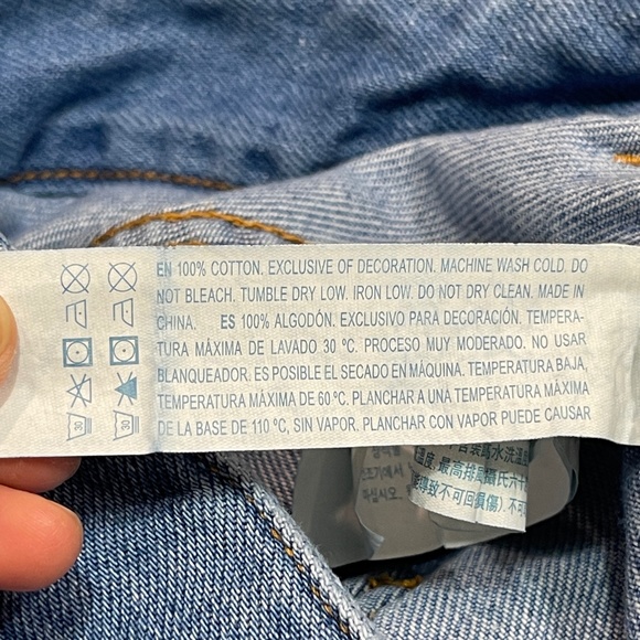 Forever 21 Floral Embroidered Denim Mini Skirt Blue Button Fly Size 30 - Picture 8 of 10